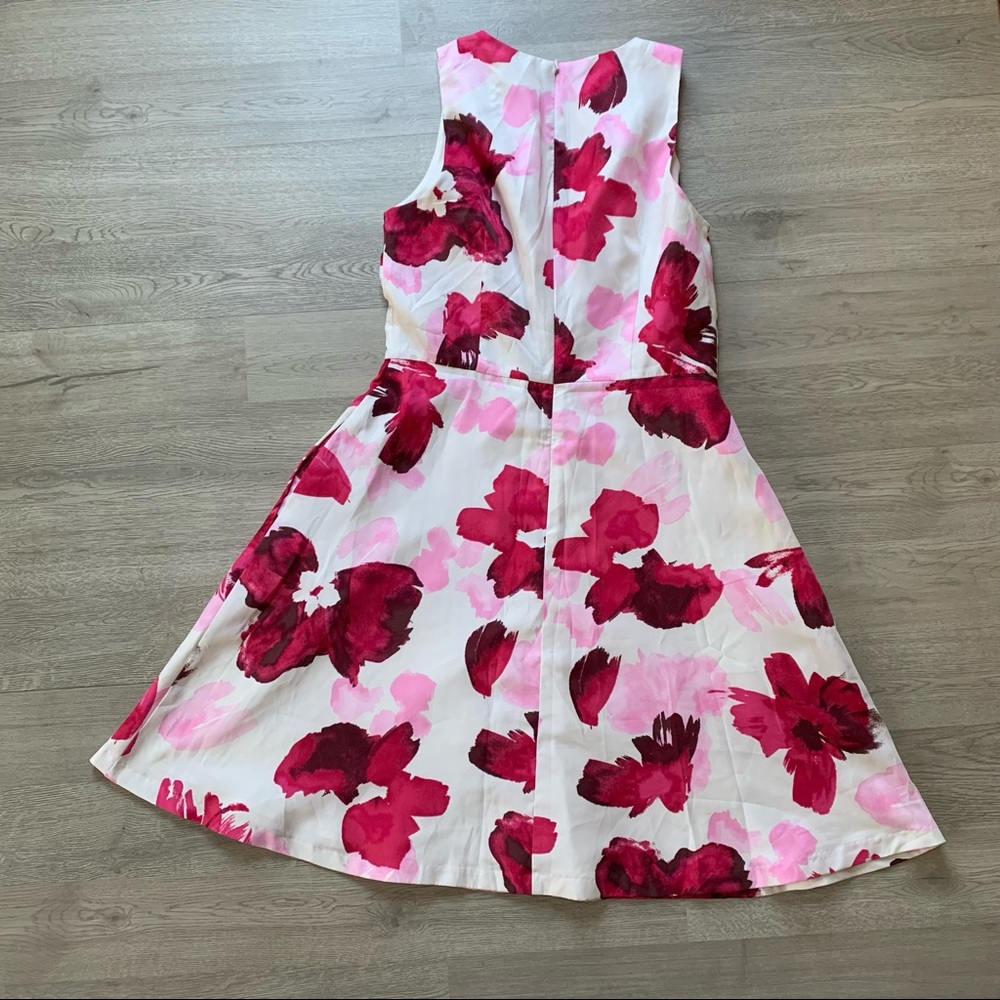 Donna Morgan Fit and Flare Spring Dress 8 - Picture 4 of 9